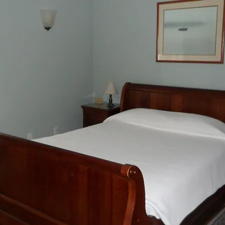 Windsome Bed & Breakfast-2